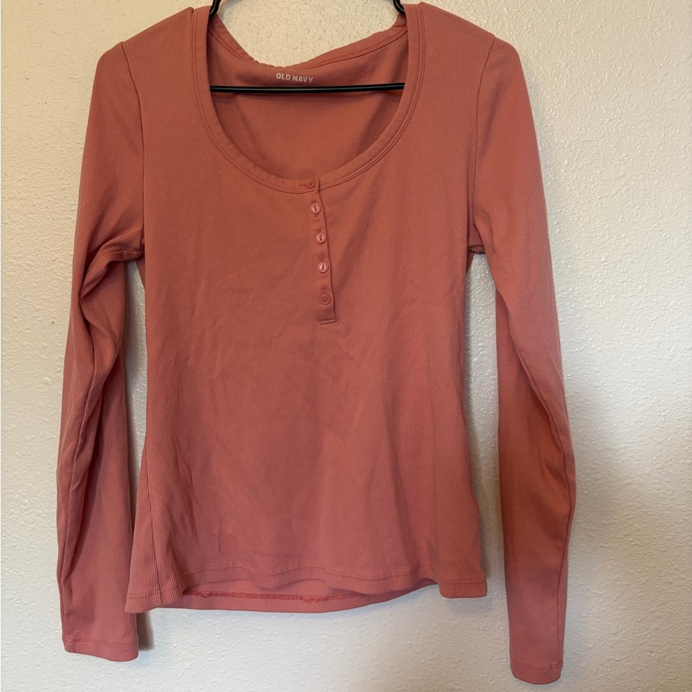 Old Navy Women's Rose Long Sleeve Tee